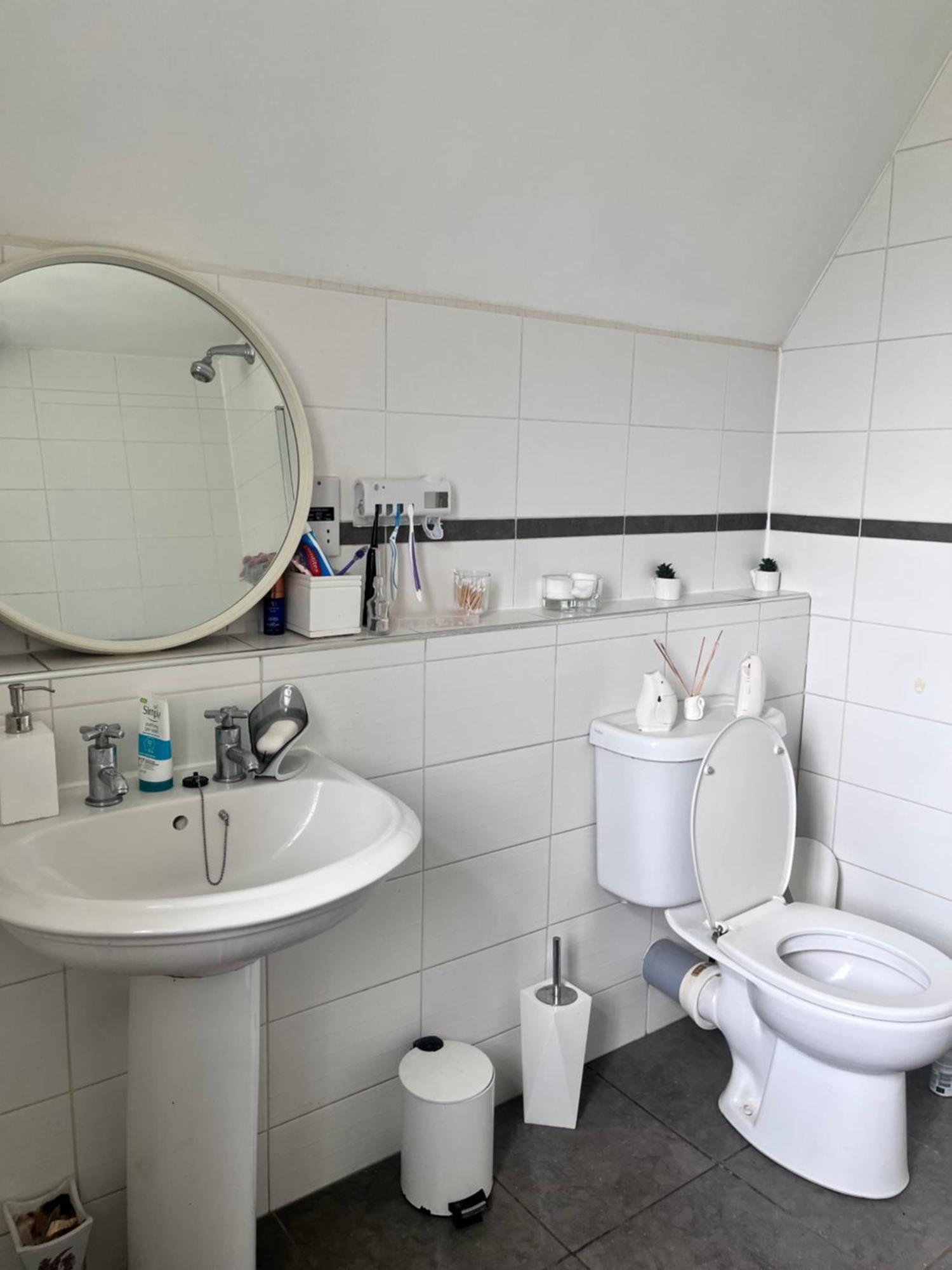 Private Room In Charming Detached House In Newington EDI Eksteriør bilde